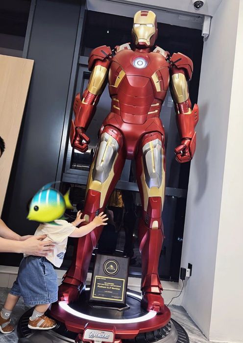 Iron Man mk7 gigante