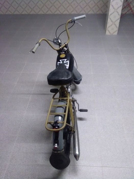 Motocicleta em perfeito funcionamento