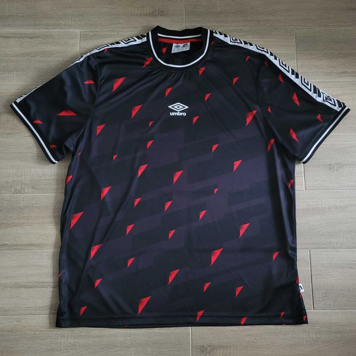 Футболка Umbro Carling