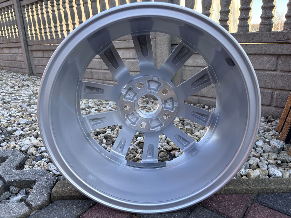 Felga Nowa oryginalna VW Passat B8 3G0 6,5Jx16 ET41 5x112