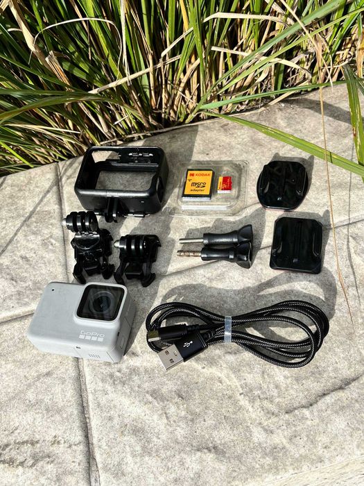 Екшн-камера GoPro Hero 7 White В хорошому стані