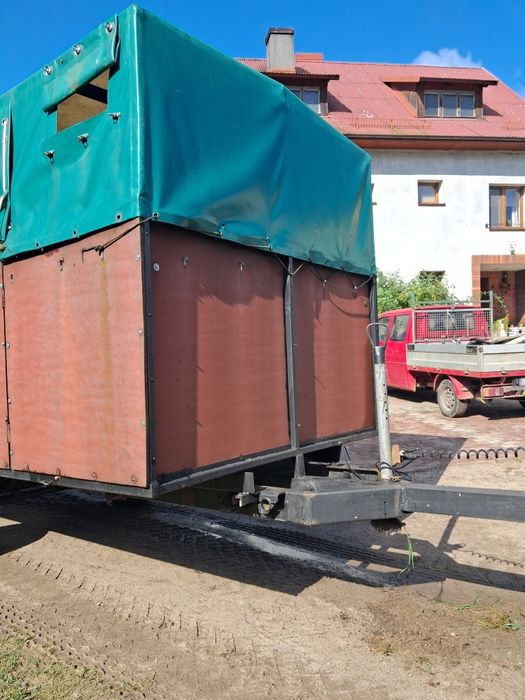 Przyczepa do przewozu zwierząt,koni,bydla