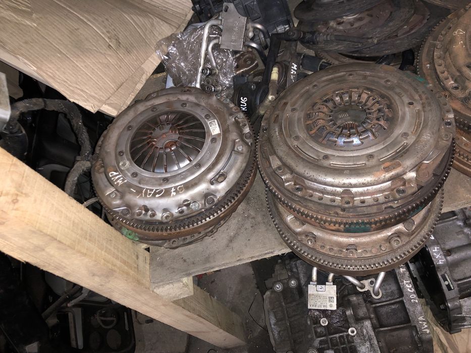 Сцепление демпфер маховик  passat b7 b6 tiguan 1 2 golf 6 7 Audi Skoda