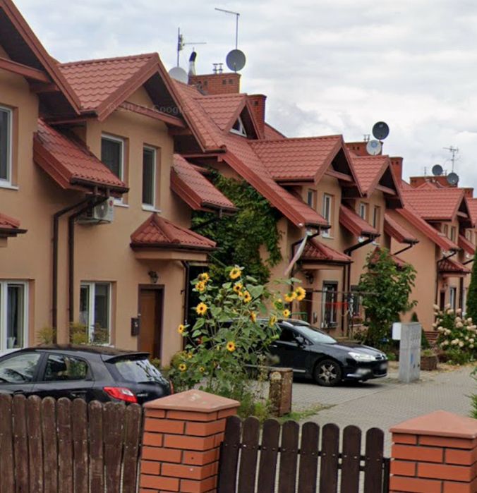 Wynajme dom 140 metrow 5 pokoi /2 lazienki / kobyłka