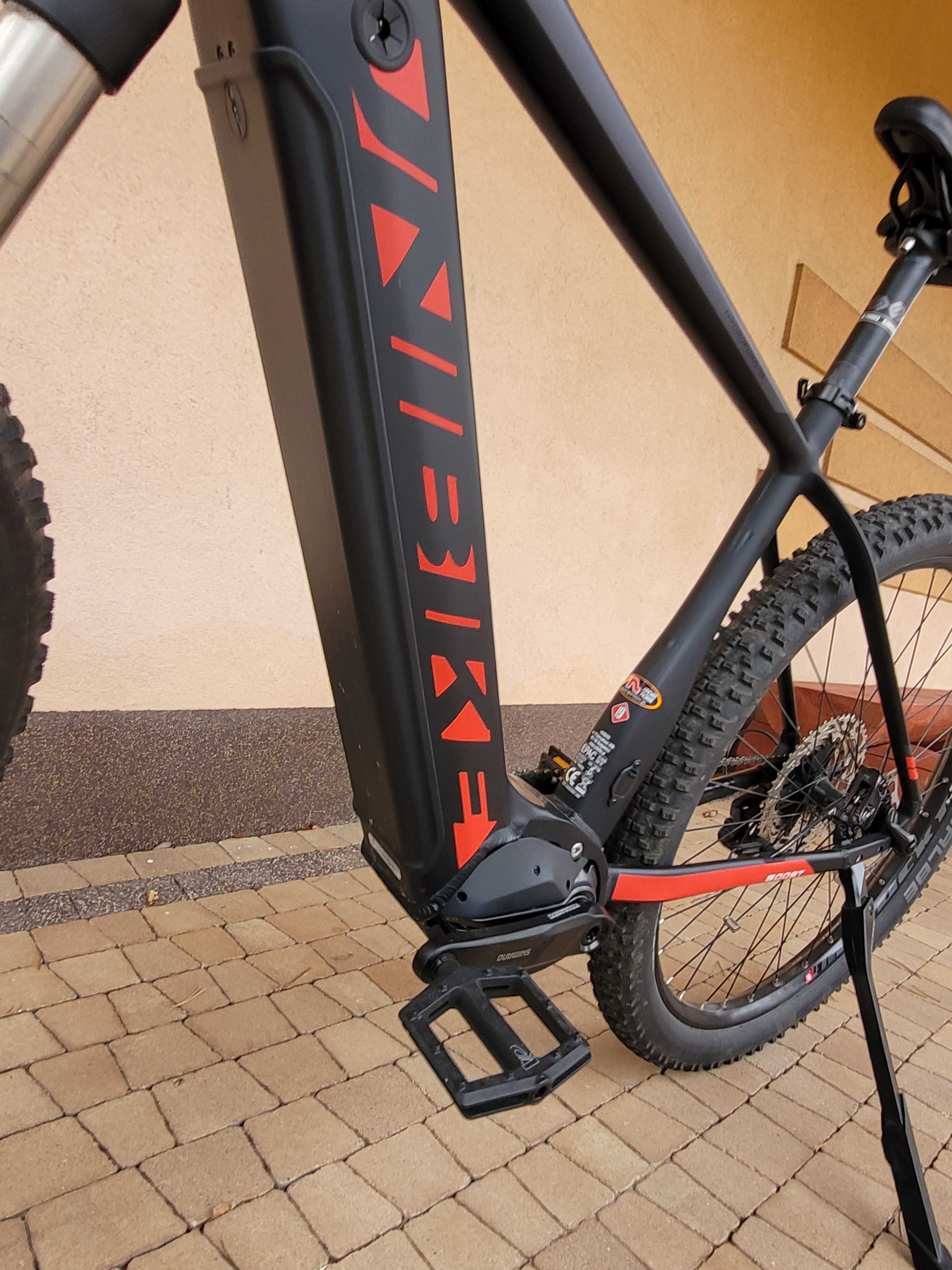 Rower elektryczny Unibike Atom 2023