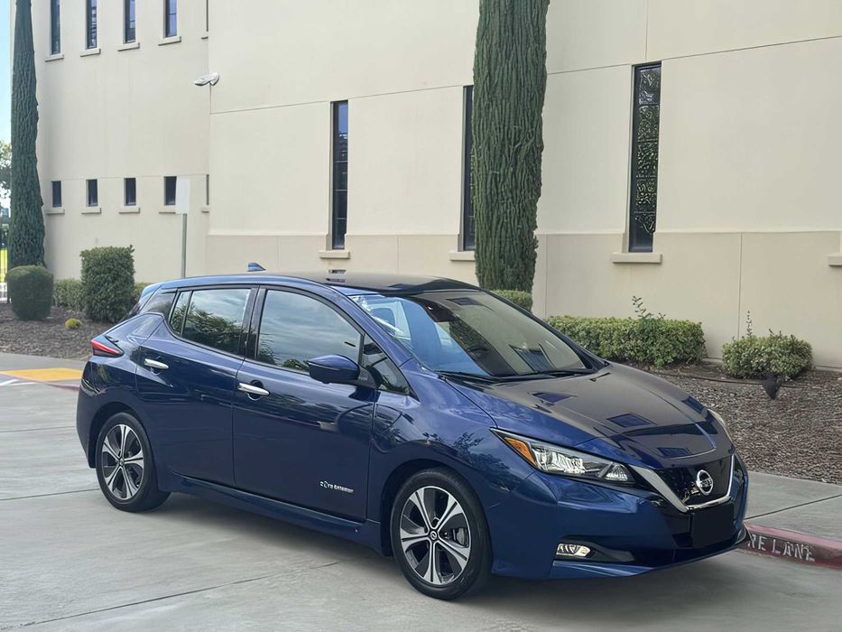 Nissan LEAF      2018