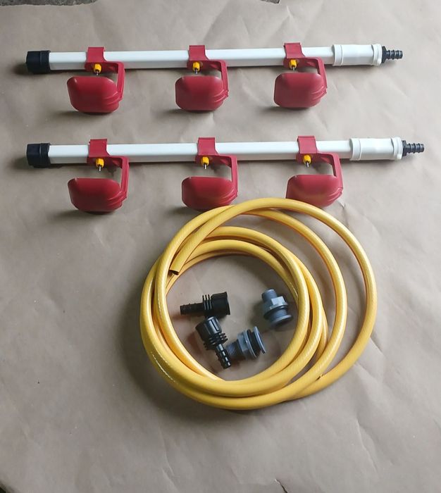 Ніпельні поїлки для курей несучок, бройлерів, перепілок.