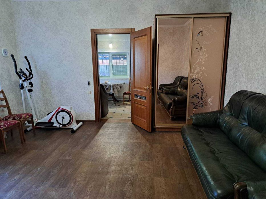 Продам 1/2 дома на Салтовке