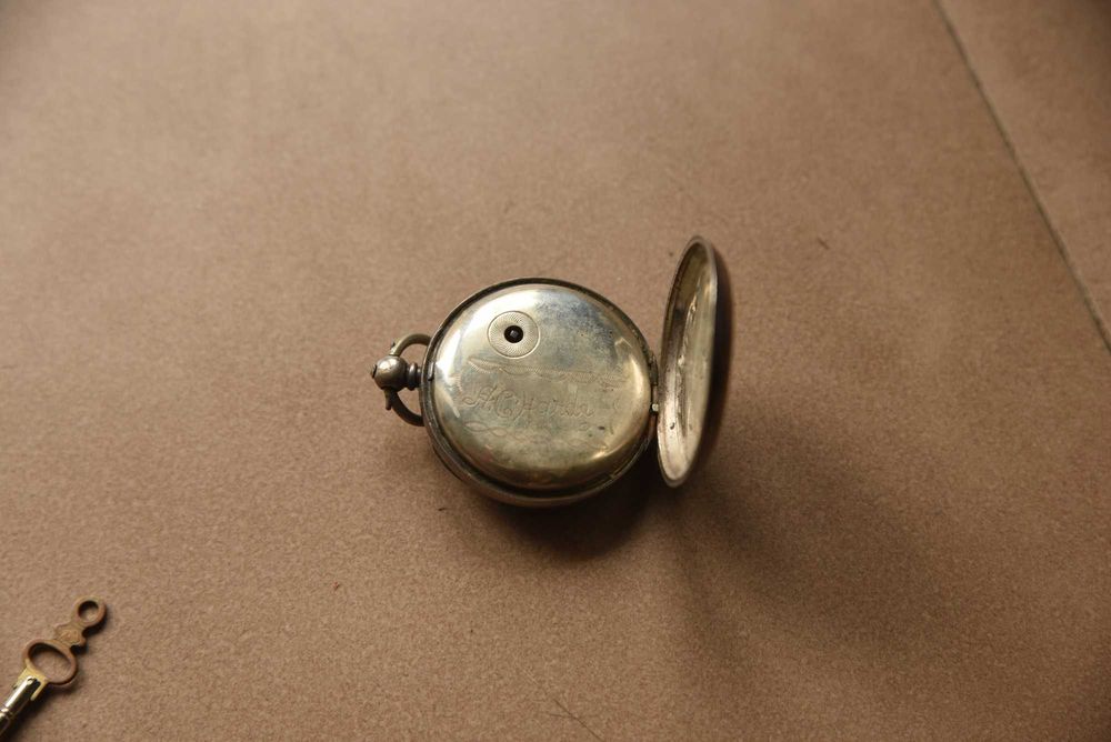 Relogio de bolso muito antigo em prata inglês