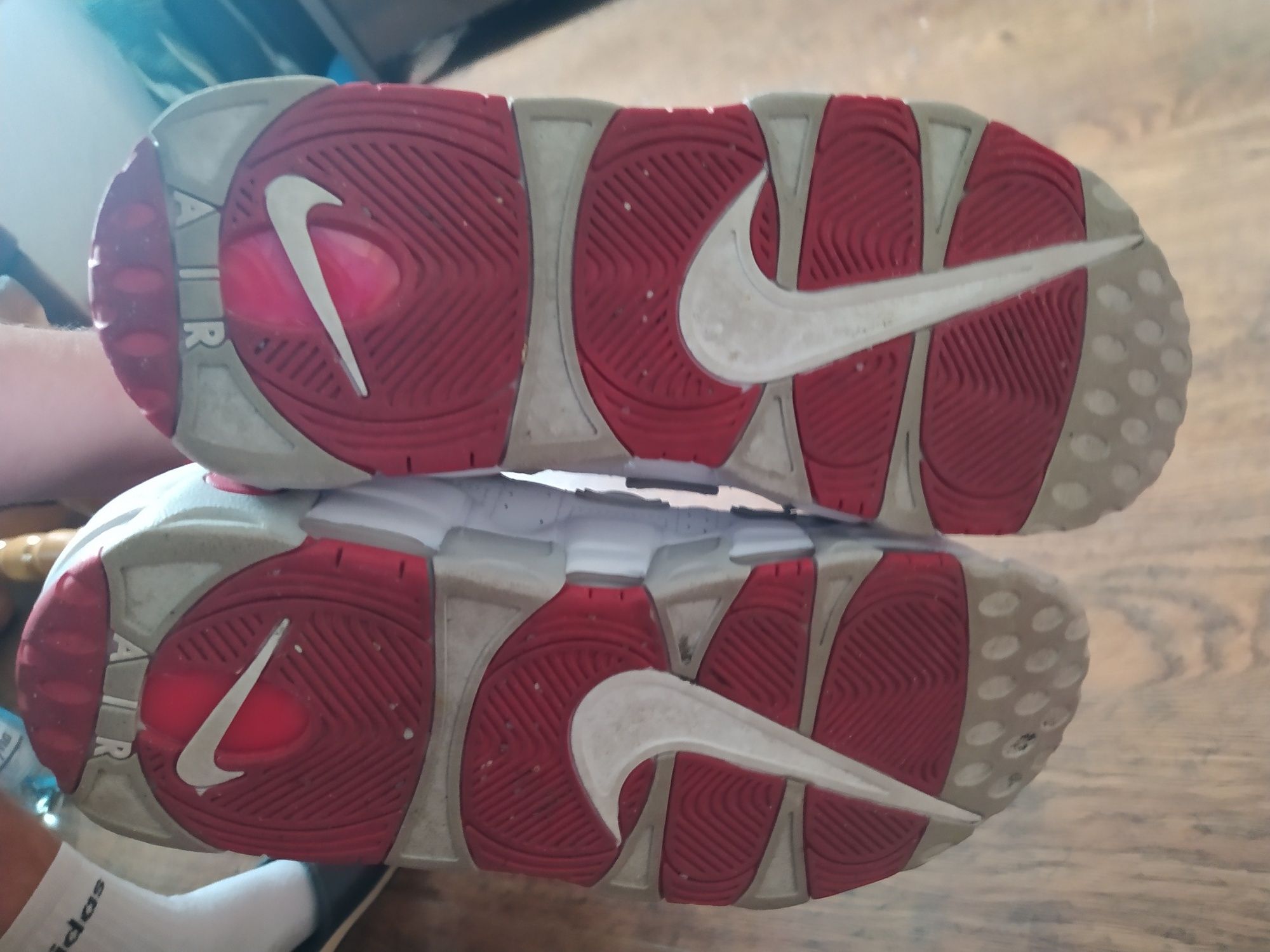 Bury Nike Air More Uptempo '96