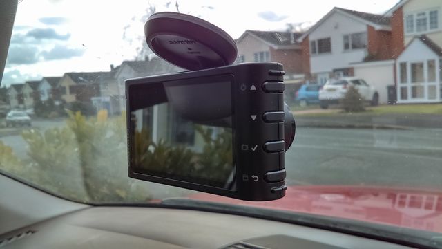 Видеорегестратор с GPS garmin dash cam 35