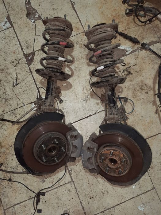 Стойка в сборе Toyota Prius 50 кулак цапфа Запчасти Разборка