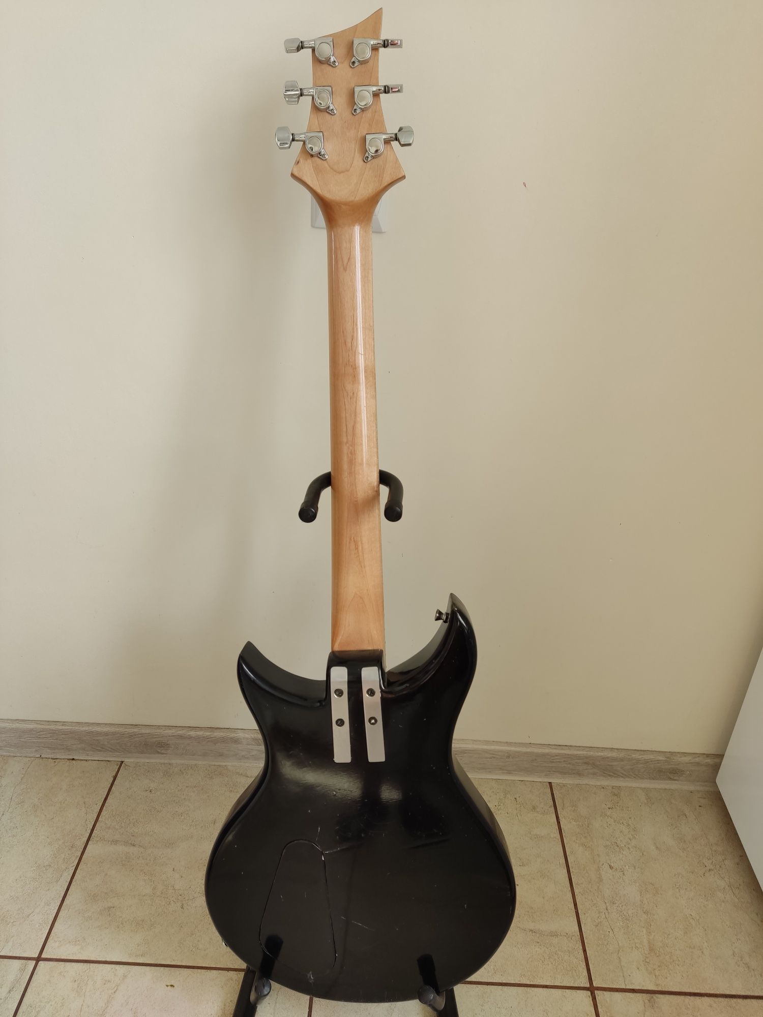 Sprzedam gitarę elektryczną
