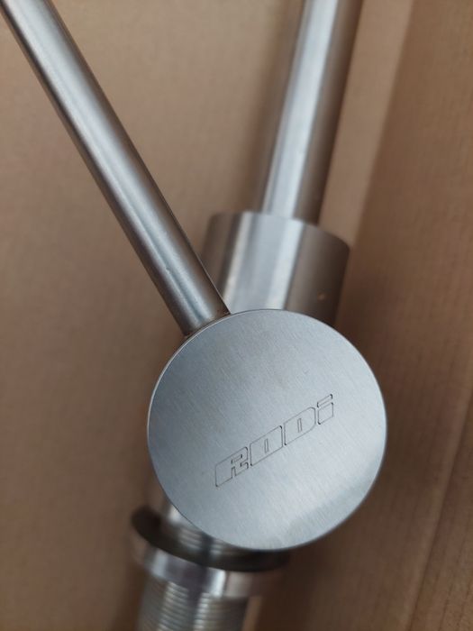 Misturadora RODI monocomando de bica giratoria