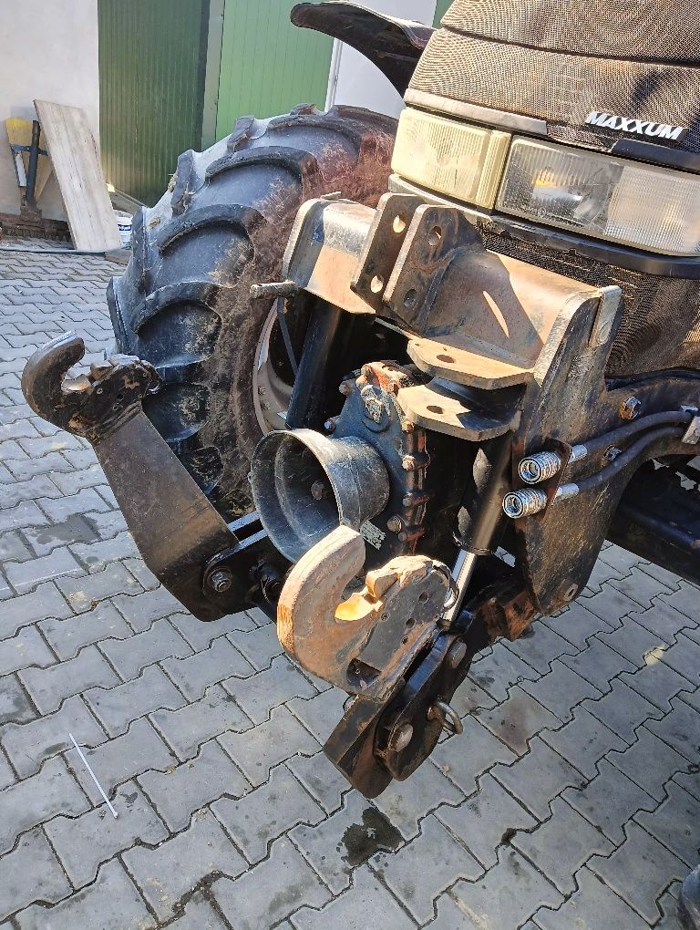 CASE IH MXU 125 MAXXUM PRO

-Rok prod.: 2008

-Motogodzi