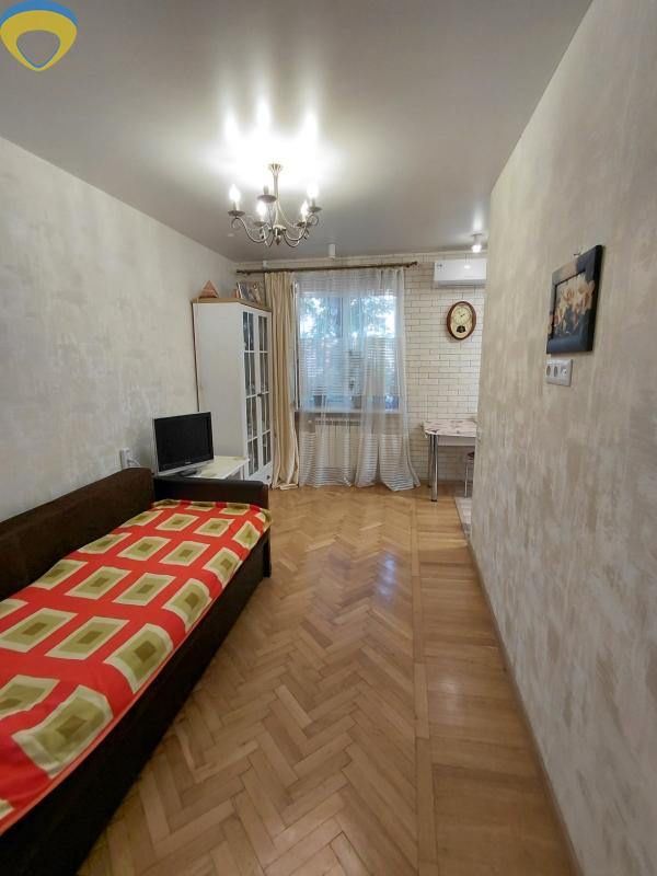 Двухкомнатная с ремонтом в центре Черемушек