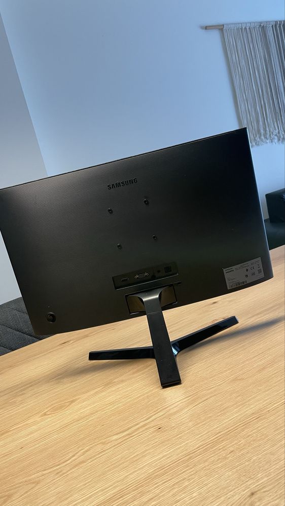 Monitor curvo samsung 24” full hd
