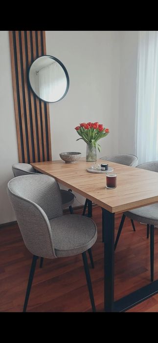 Zestaw Stół + 4 krzesła stół Loft rozkladany metalowe nogi dąb złoty