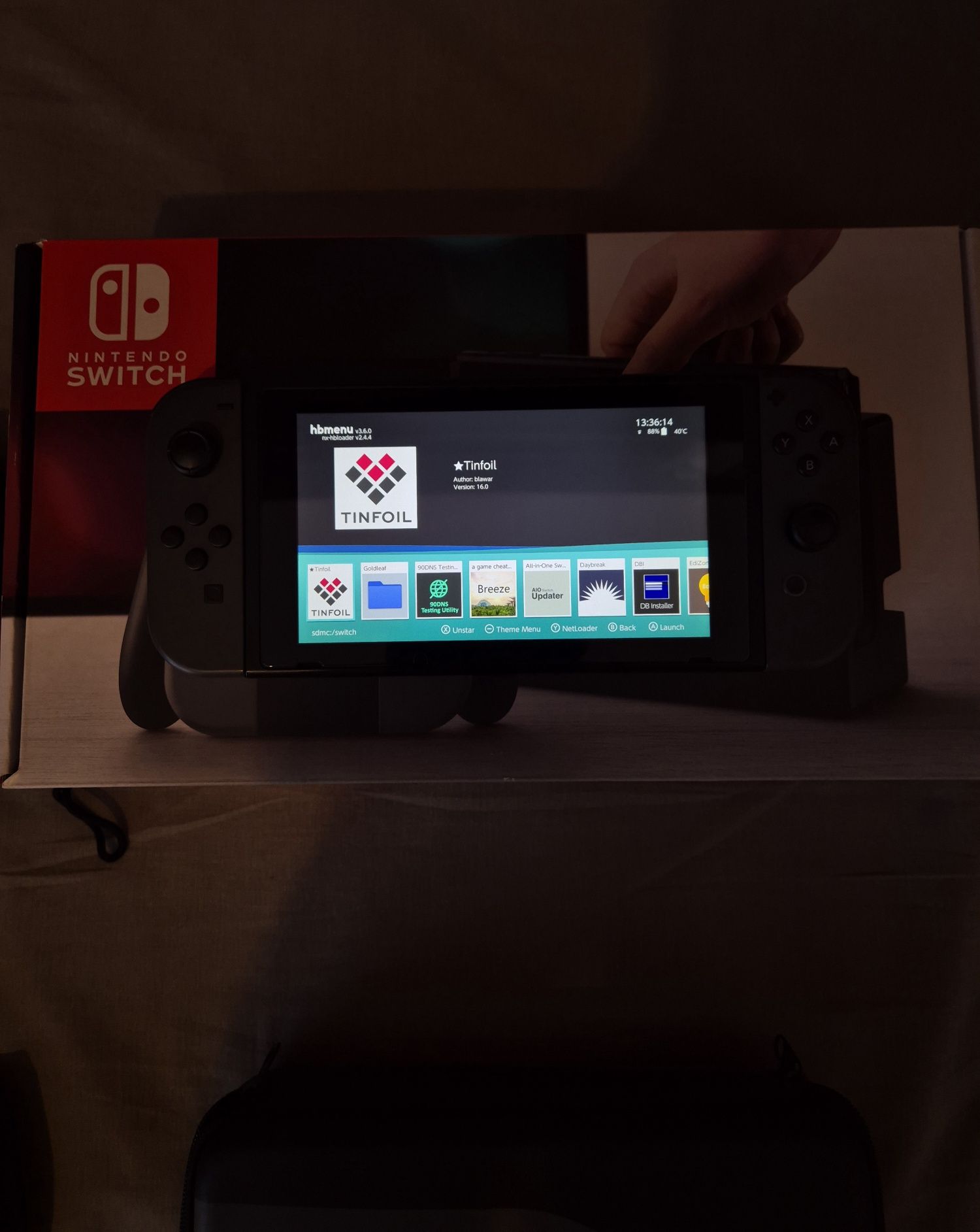 Nintendo Switch Desbloqueada + Acessórios