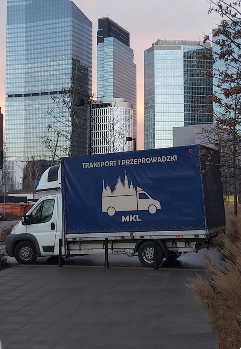 Przeprowadzki, transport mebli z wniesieniem, przewóz pianin