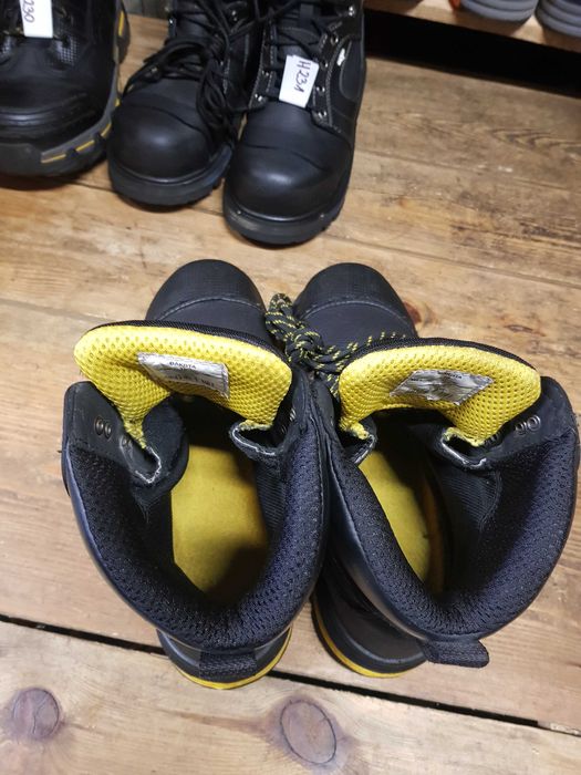 Buty robocze DAKOTA rozm 43 wkł 28 cm S3