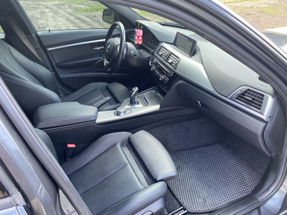 BMW 330i x-drive f30