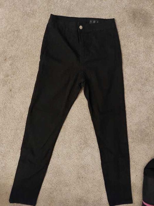 Calcas pretas lefties