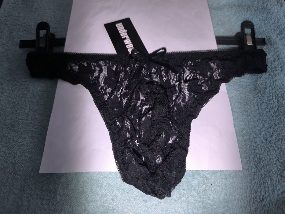 Stringi męskie push up koronkowe