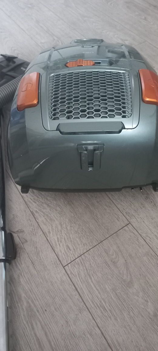 Odkurzacz Amika, używany,  sprawny. W dobrym stanie