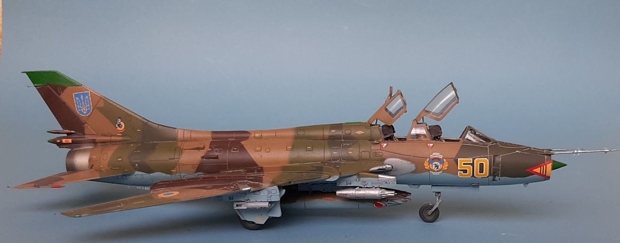 Модель самолета Су-17УМ3 1/72