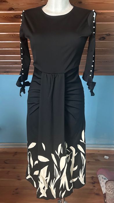 Nowa Przepiękna czarna sukienka 2XL