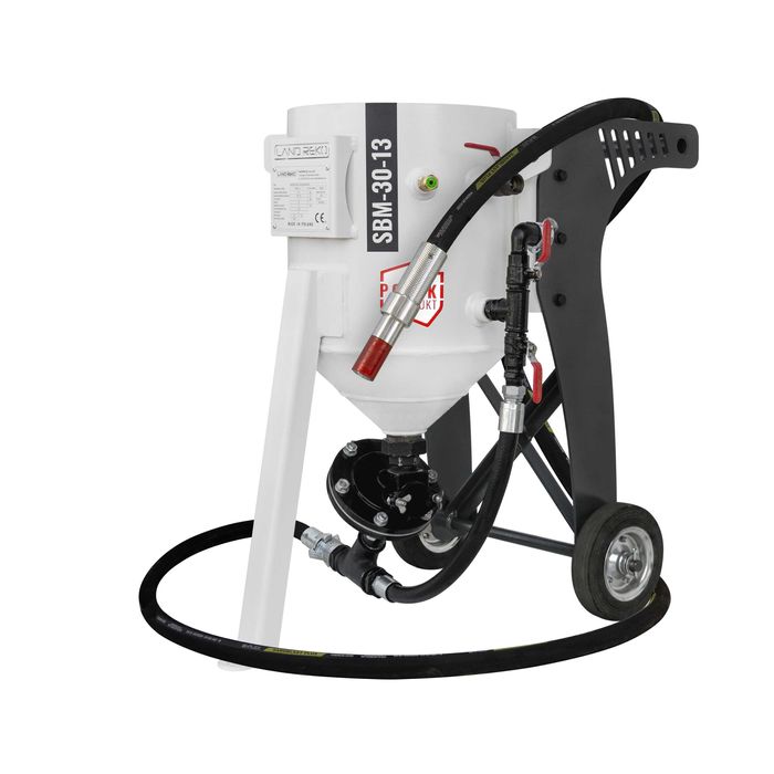 Polska piaskarka syfonowa ciśnieniowa mobilna SBM-30-13 Land Reko