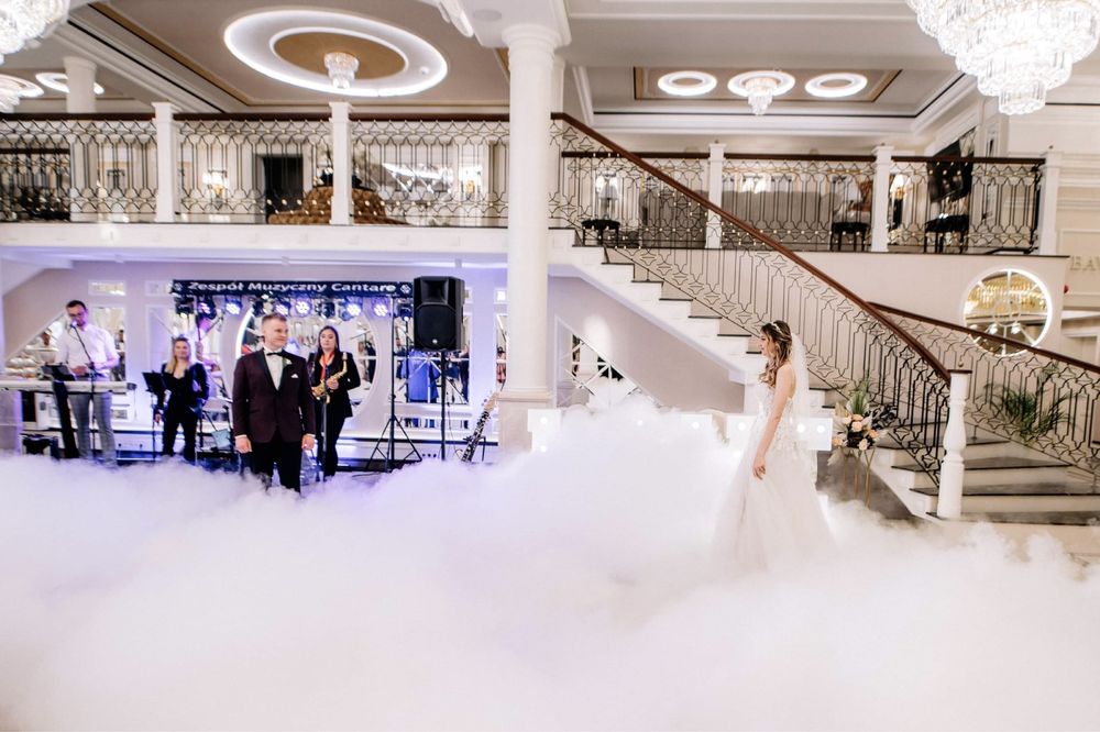 Taniec w chmurach / fontanny wiatraki iskier / fotobudki / GUN CO2