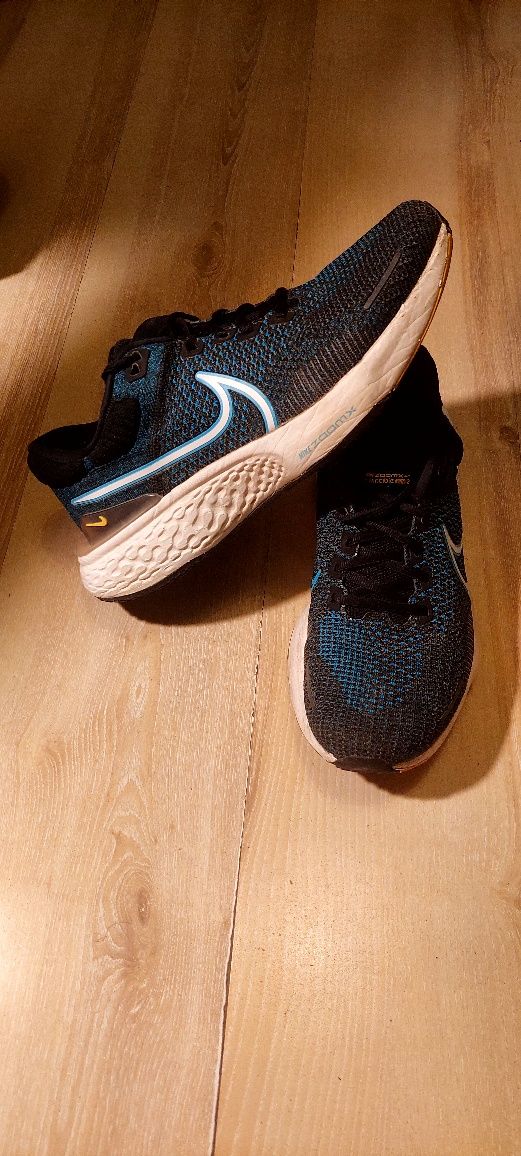 Buty do biegania Nike Invincible Run 2