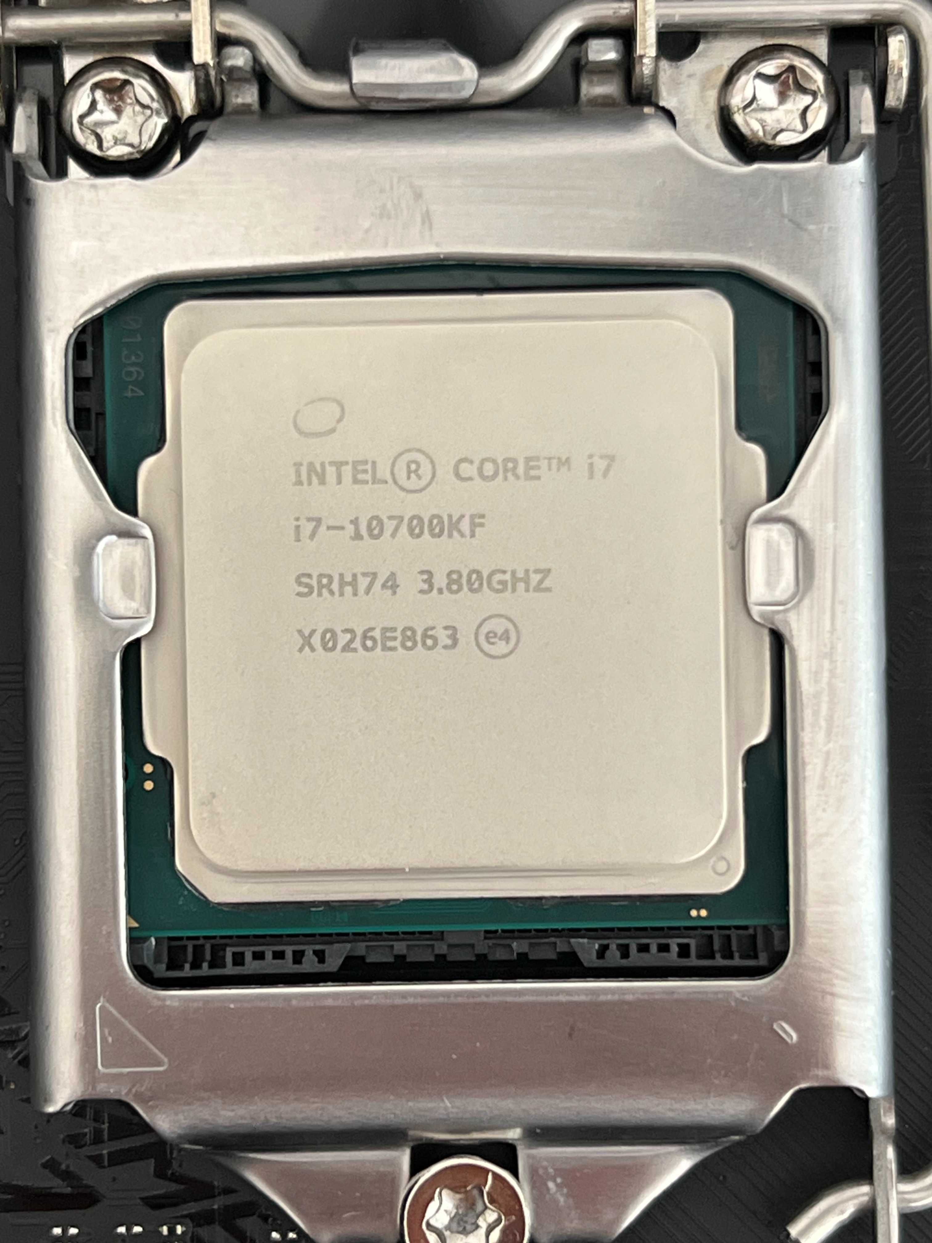 Bundle Intel i7-10700KF + ROG STRIX Z490-E GAMING + Liquid Freezer II