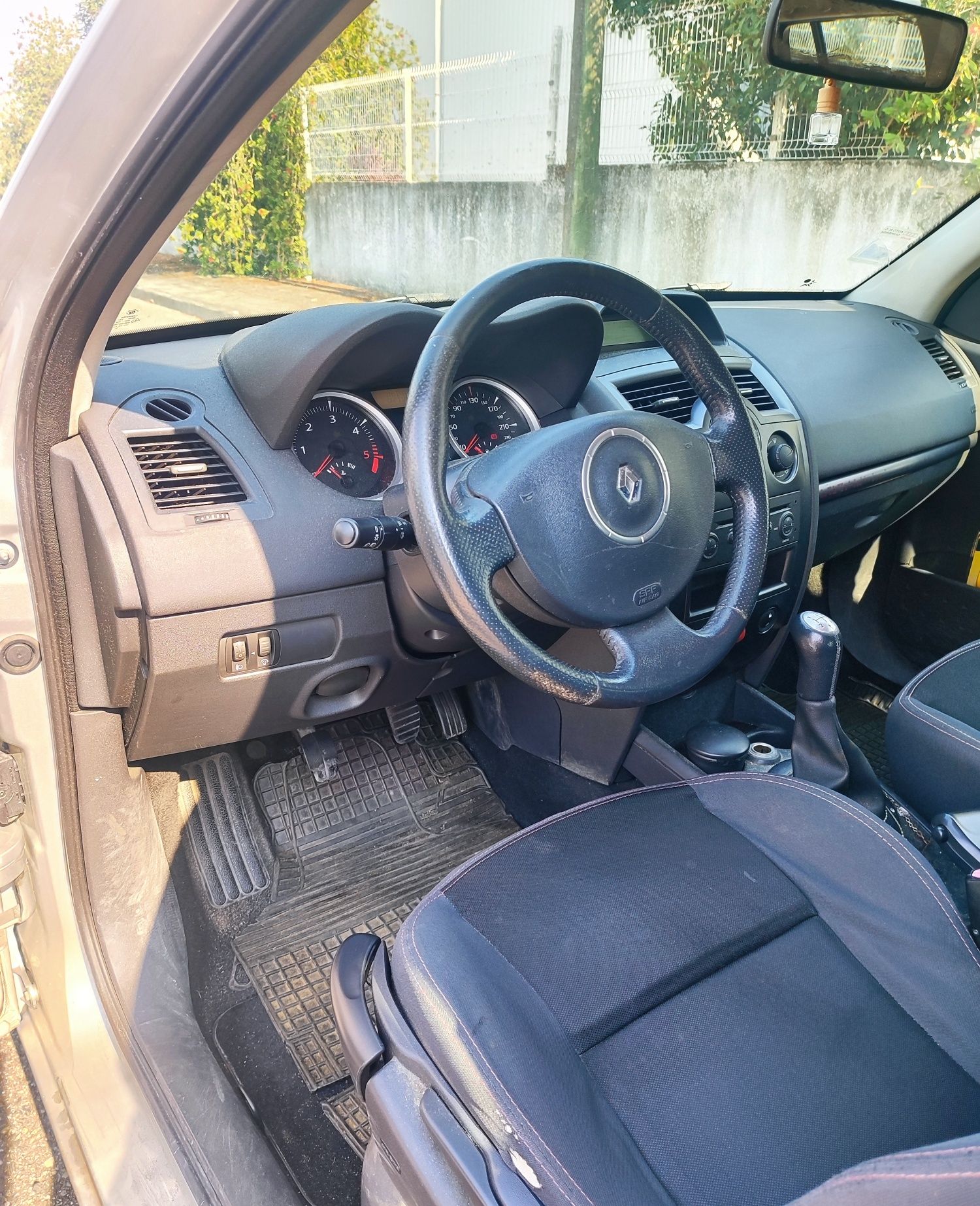 Renault Mégane Break 1.5 dCi 86cv (2007) – Inspeção e selo em dia