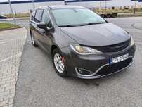 Chrysler Pacifica 3.6 2021 rok Voyager