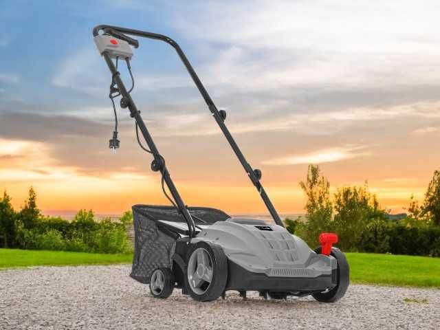 Аэратор-скарификатор электрический 2000 W , 30 см , аератор для трави
