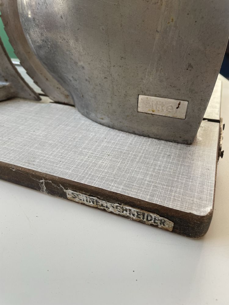 Maquina de charcutaria antiga
