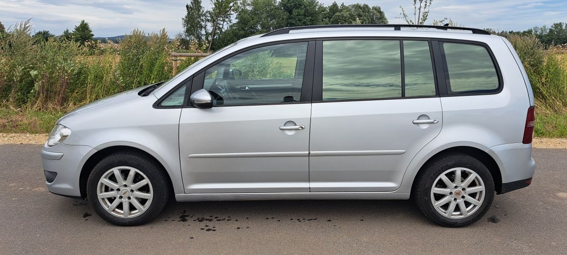 Vw Touran Trend 1.9 TDI 2009r /klima/elektryka/ładny stan/