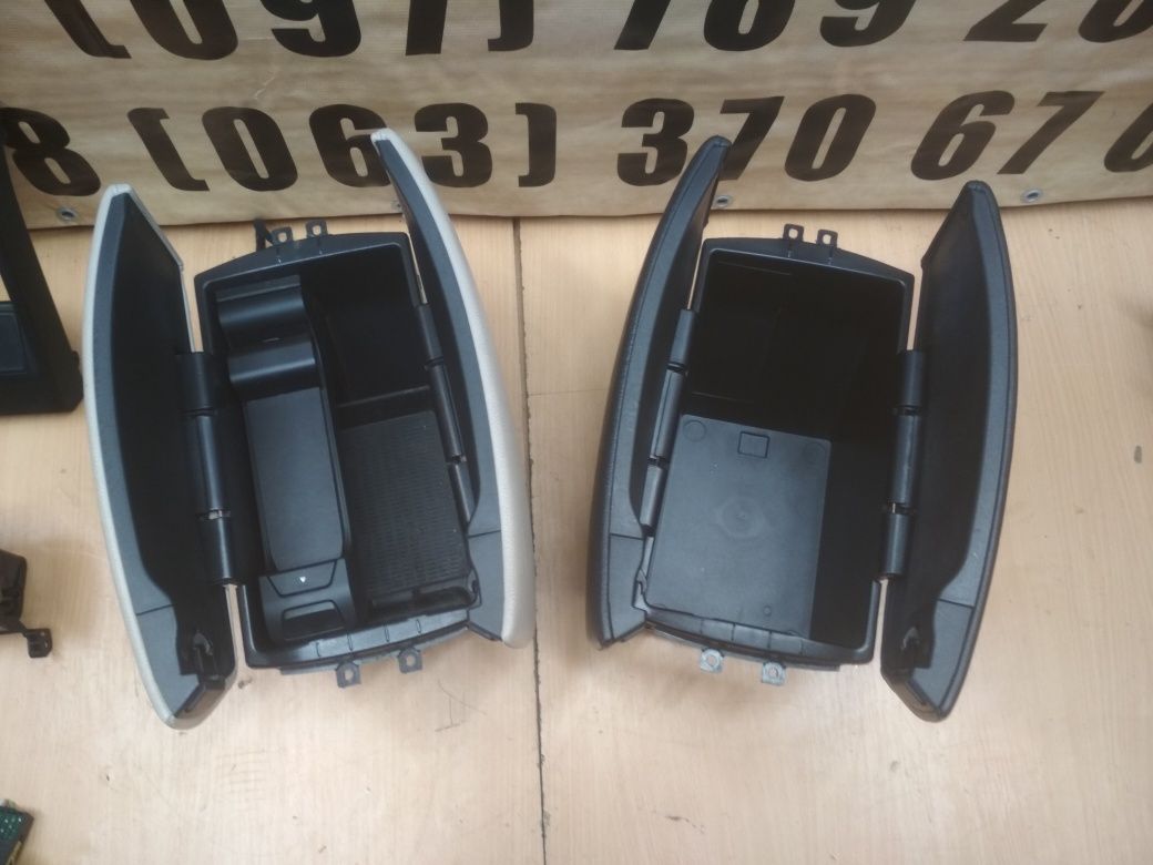 підстаканник BMW X5 E70 F10 F30 пілокітник БМВ Х5 Е70 Ф10 Ф30