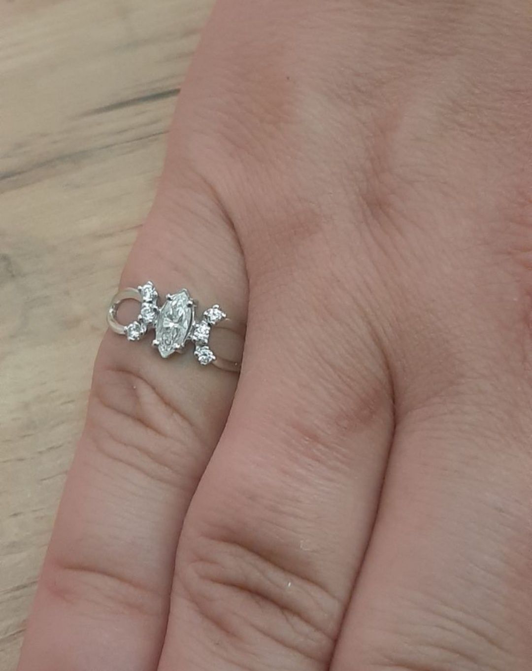 Кольцо с бриллиантами 0.51  ct. Белое золото.