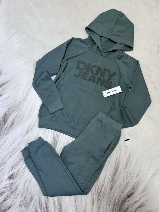 Новий теплий костюм dkny jeans для хлопчика 11-12 років 152 см