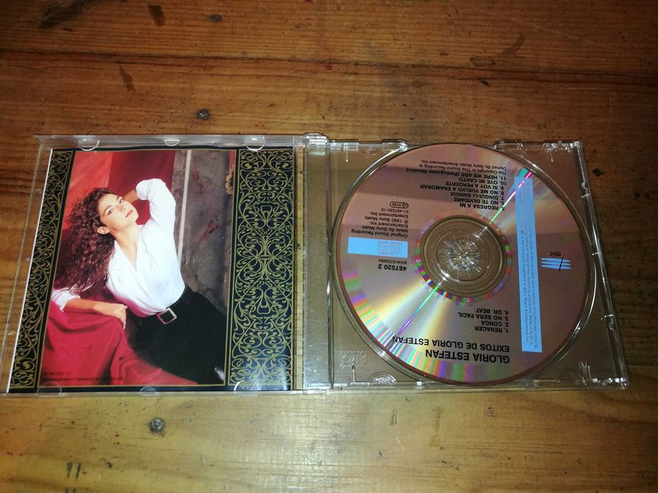 GLORIA ESTEFAN - Exitos De Gloria Estefan CD