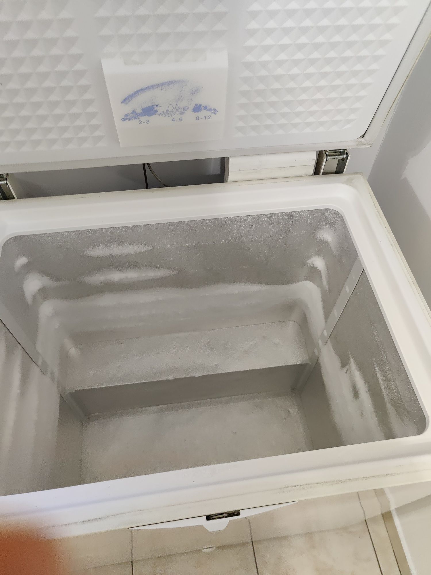 Zamrażarka Whirlpool AFG 522C/H, 212 l, skrzyniowa