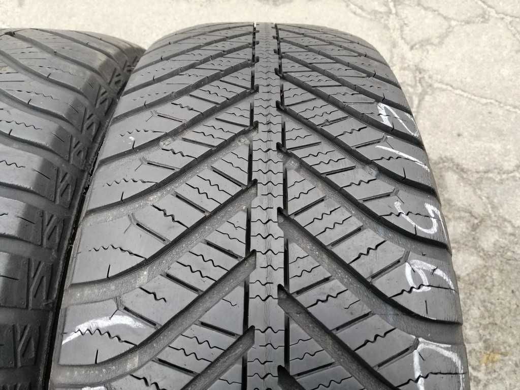 215/60R17 96V Goodyear Vector 4 Seasons шини бу зима 4 штуки