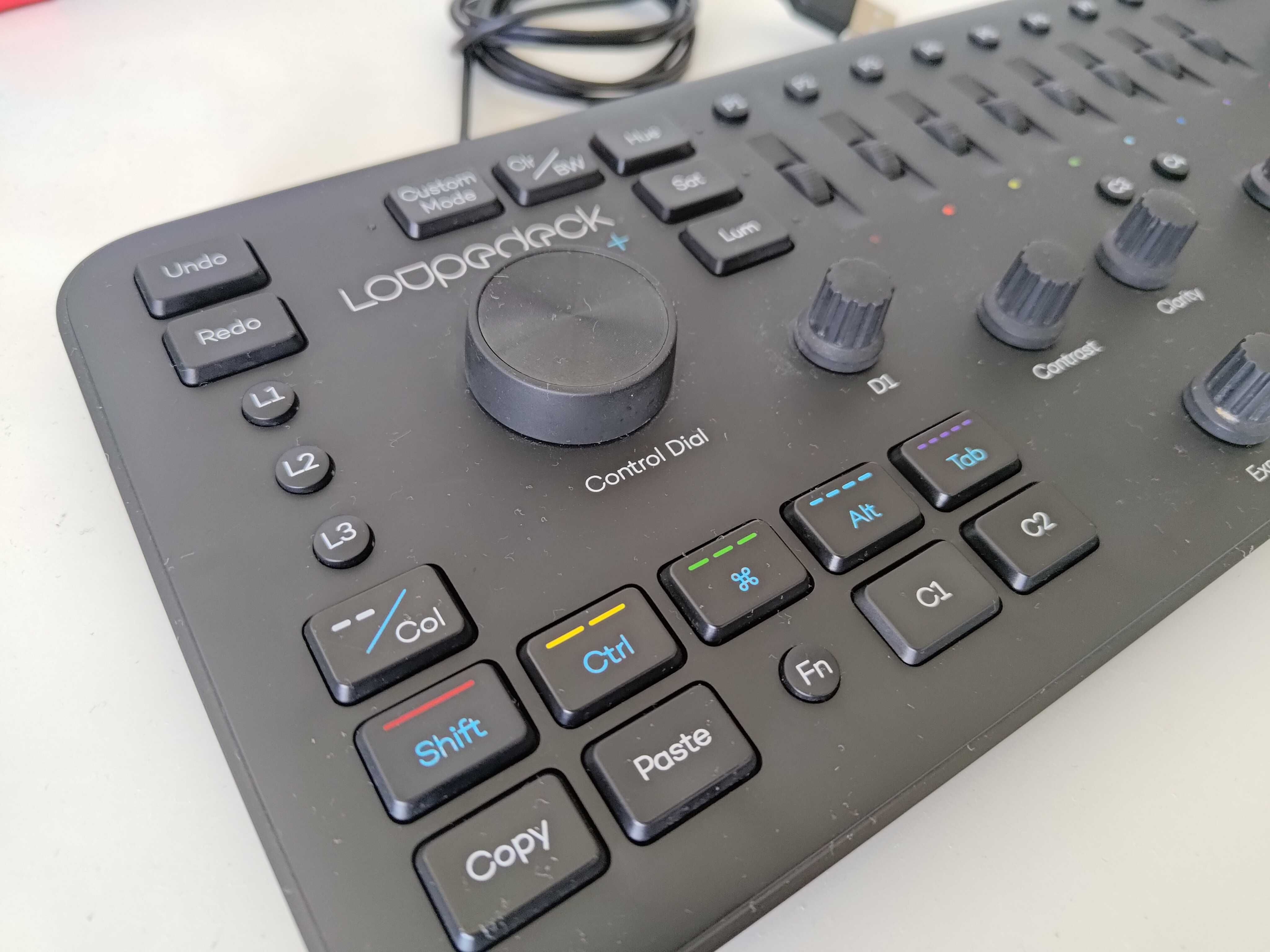 Loupedeck Plus Mesa para edição Foto e Vídeo