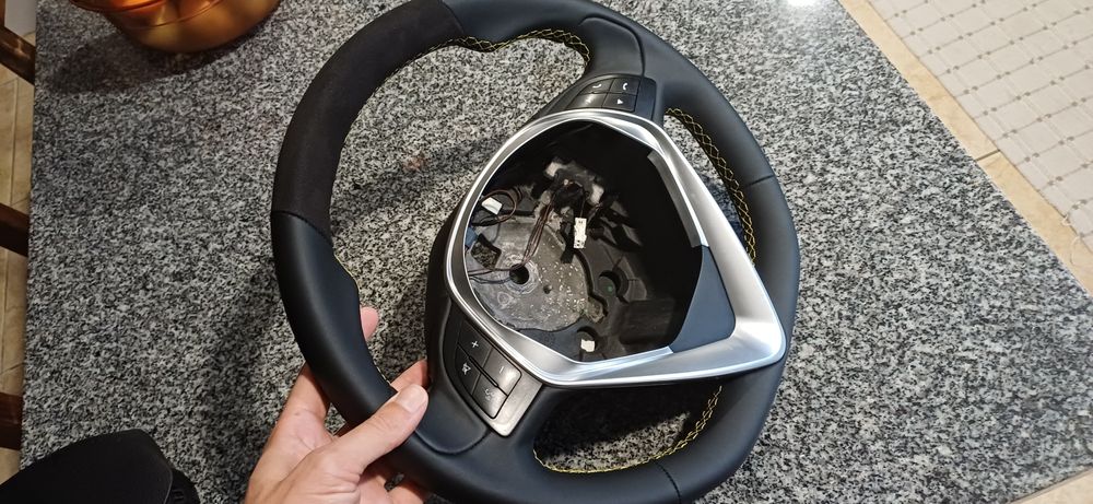 Volante Alfa Giulietta Mito Quadrifoglio