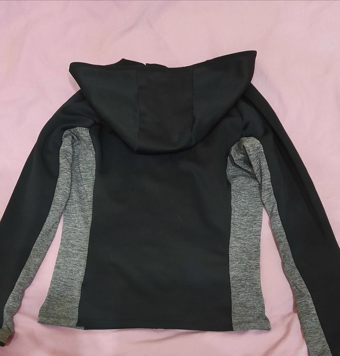 Bluza sportowa z kapturem roz.s