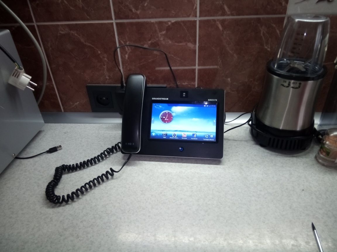 Мультимедийный IP телефон для офису.